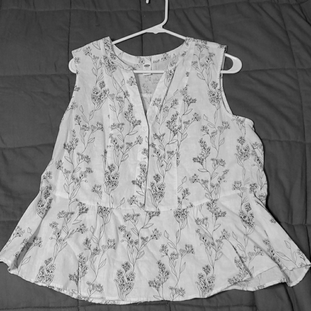 White floral summer sleeveless blouse